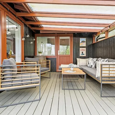 Beautiful In With Kitchen